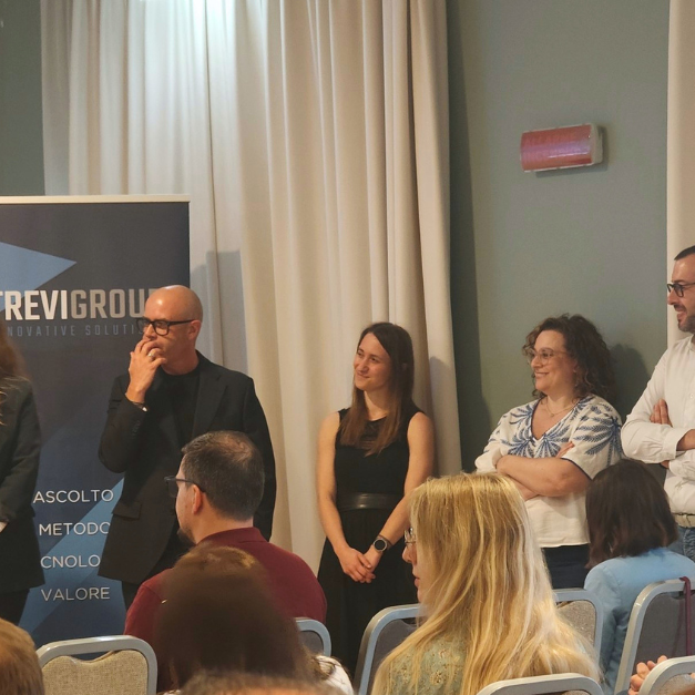 Team Trevigroup di consulenza, assistenza e backoffice presentato al pubblico durante l’evento Generazione AI dedicato all’innovazione e all’intelligenza artificiale.
